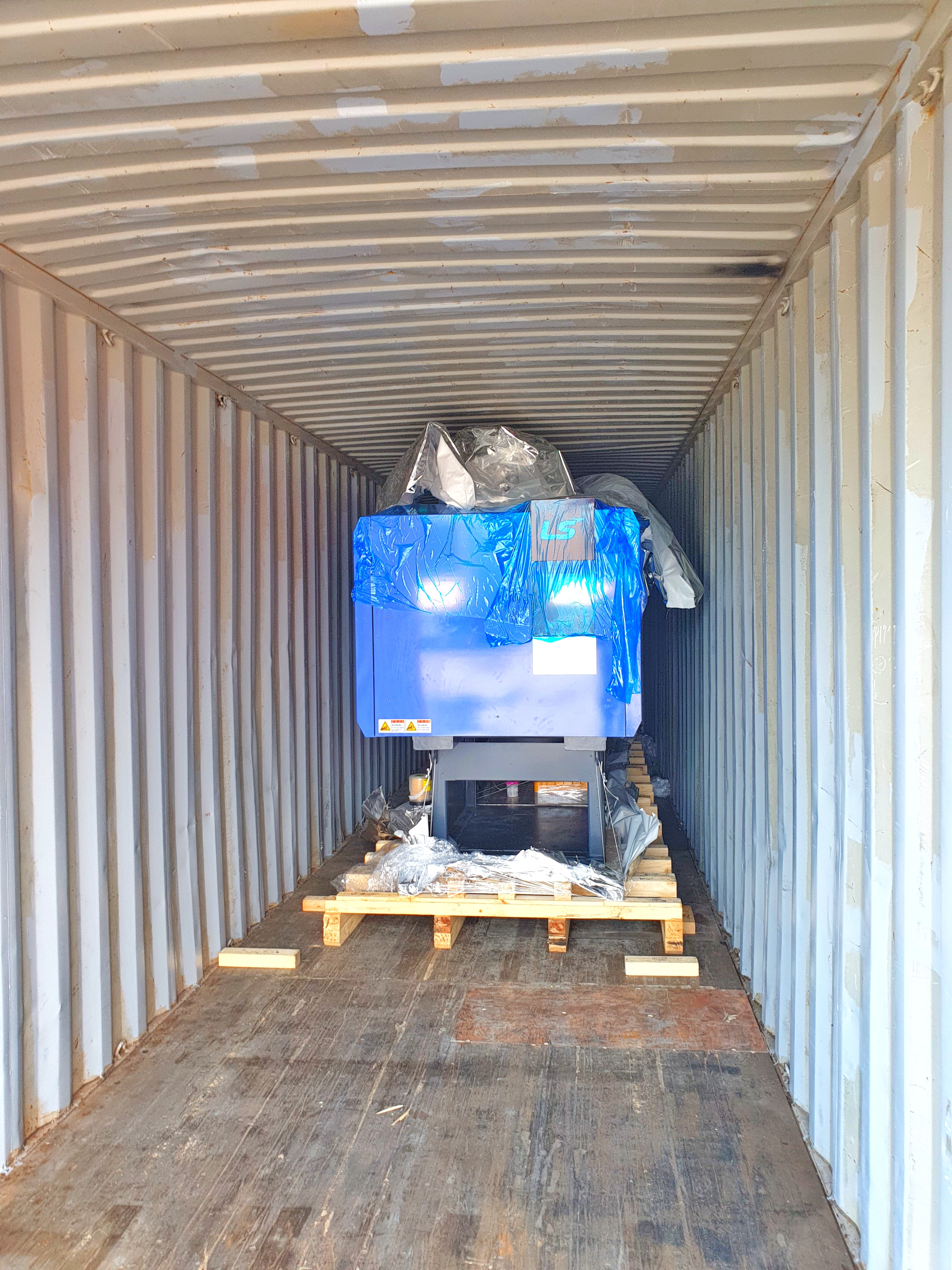 Thủ Tục Nhập Khẩu Máy Móc Thiết Bị – Hướng Dẫn Chi Tiết Từ A đến Z