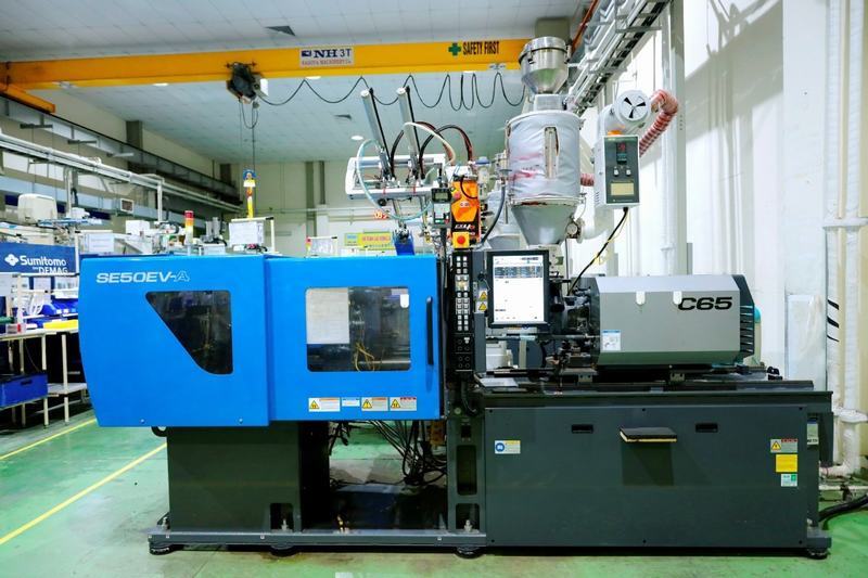 THỦ TỤC NHẬP KHẨU MÁY ÉP NHỰA – HƯỚNG DẪN TOÀN DIỆN CHO DOANH NGHIỆP SẢN XUẤT